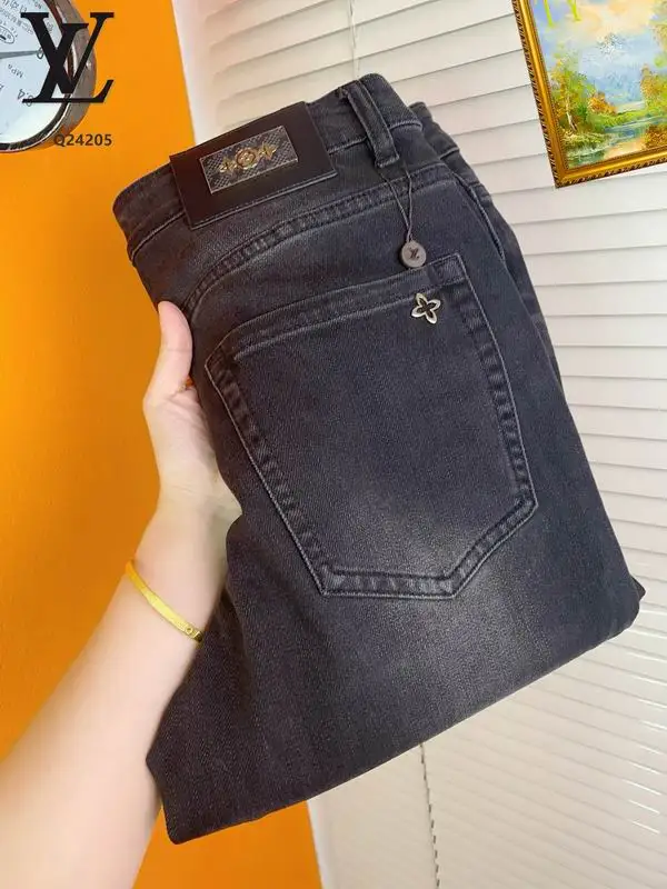 LV sz28-38 25tx85 (9)